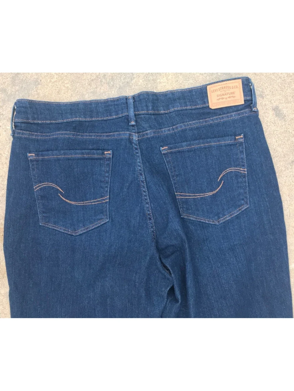 Levi Strauss Signature Women's Mid Rise Skinny Blue Jeans Fade 14M W32 x L30